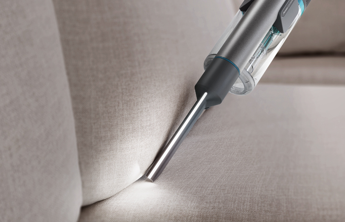 LED-lučke v nastavku razkrijejo vse skrite delce prahu in umazanije