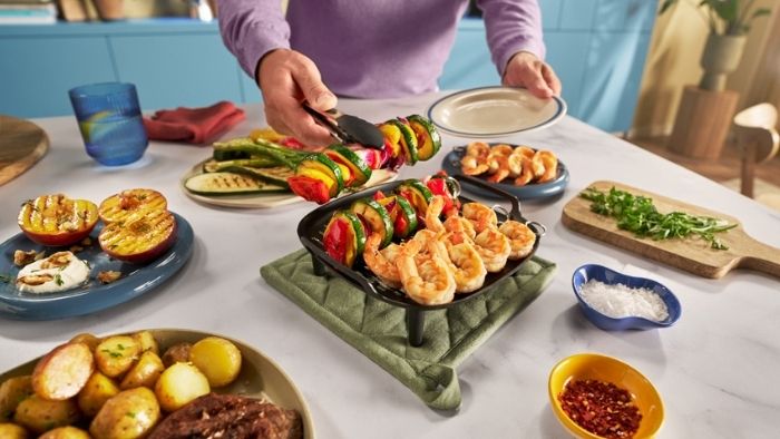 Fried chicken and vegetables in a bowl